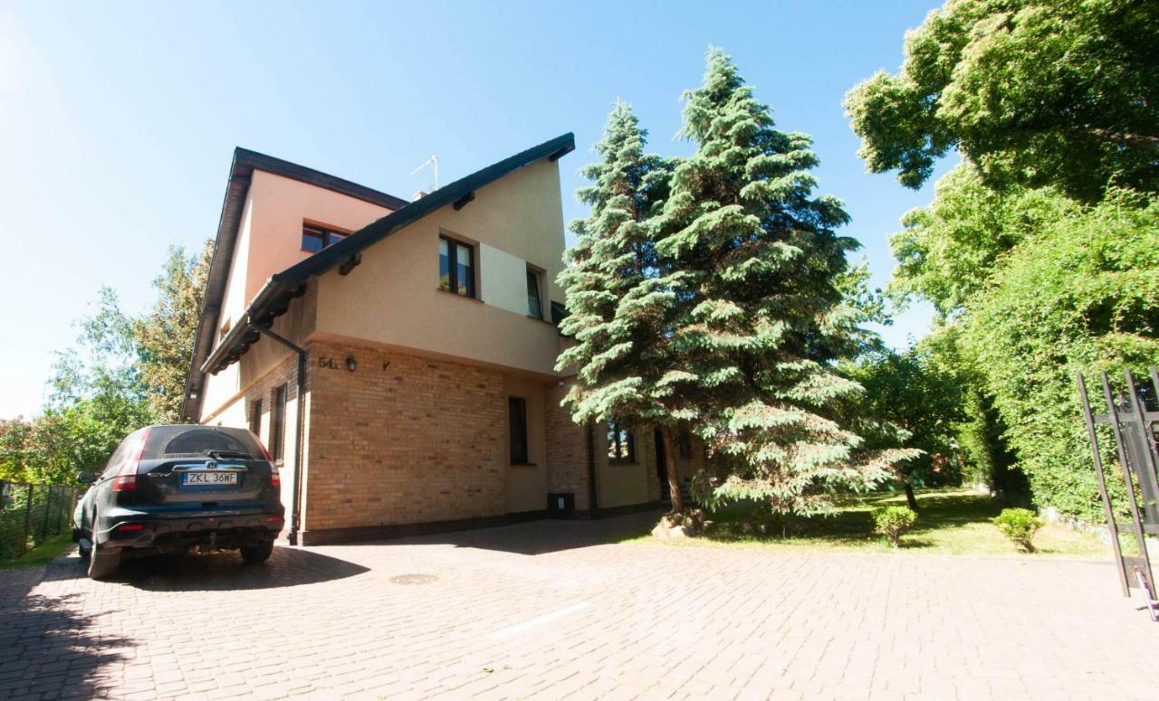 Willa Goscinny Dom Kolobrzeg Exterior photo